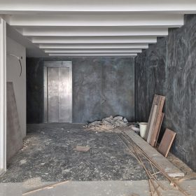 ورودی آسانسور طبقات